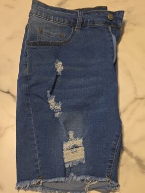 SHEIN Blue Denim Skirt with Contrast Yellow Stitching